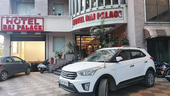 Hotel Raj Palace