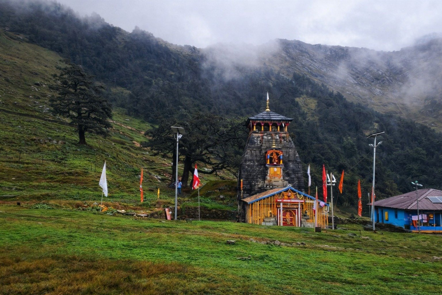 Madhyamaheshwar Temple Trek