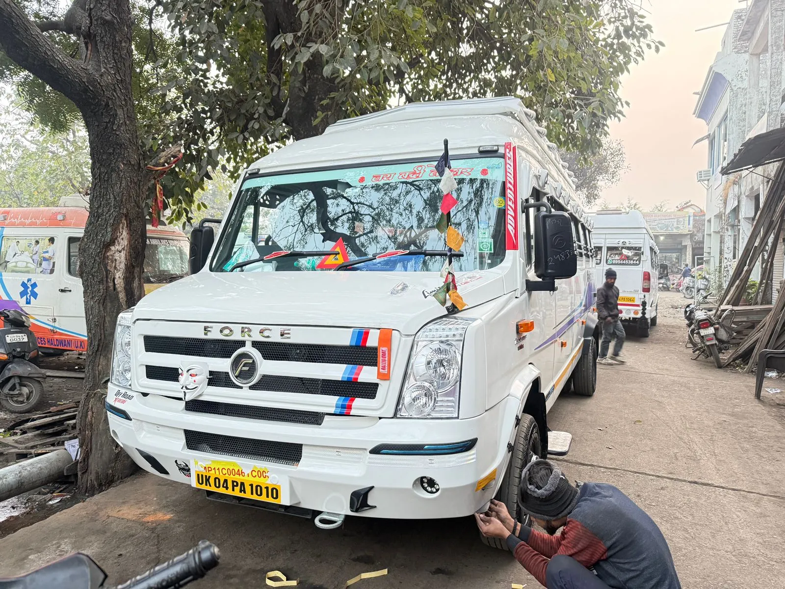 25 seater tempo traveller on rent in haldwani